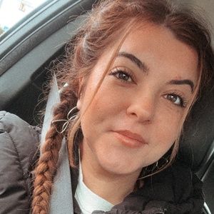 Meet your Posher, Mia